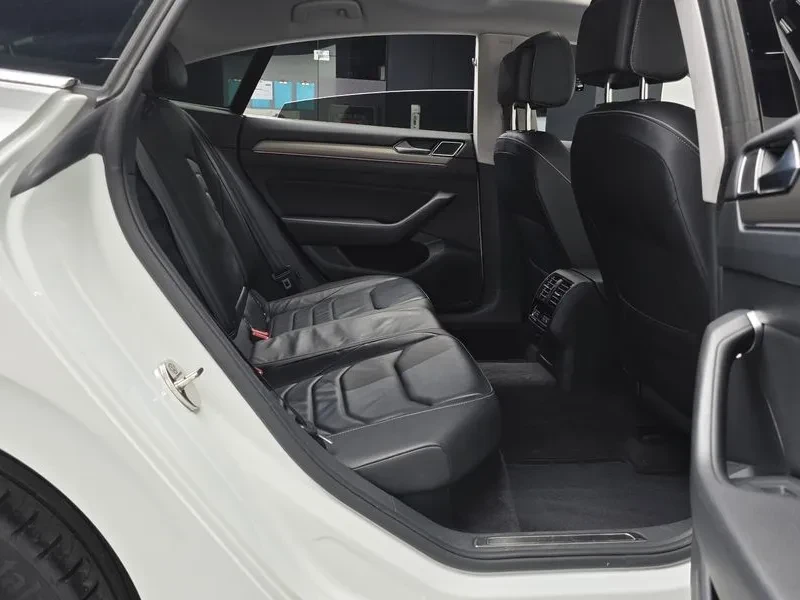 VW Arteon 2.0TDI PRESTIGE, снимка 11 - Автомобили и джипове - 56161964