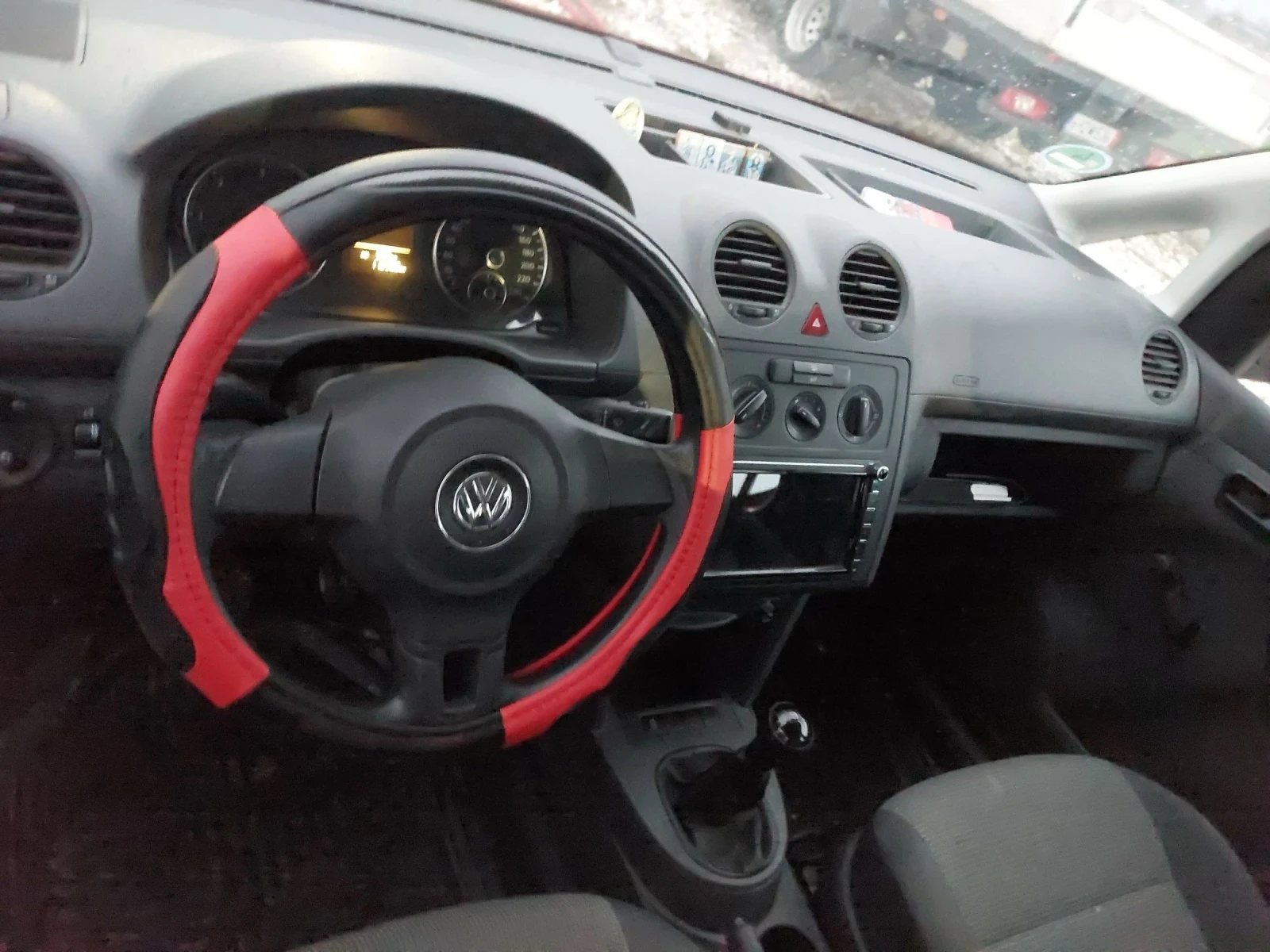 VW Caddy 1.6.ТД | Mobile.bg — изображение 16
