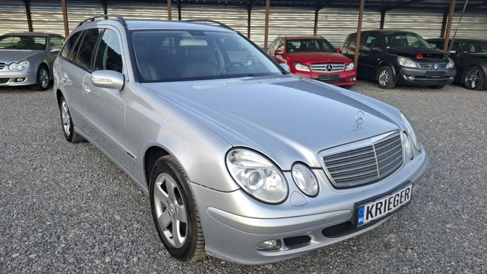 Mercedes-Benz E 200 КОЖА/NAVI/AUTOMATIK - изображение 3