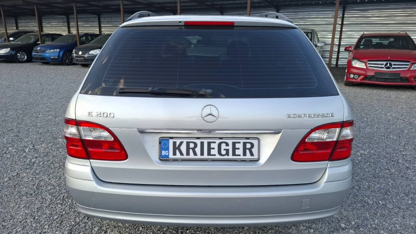 Mercedes-Benz E 200 КОЖА/NAVI/AUTOMATIK - изображение 6