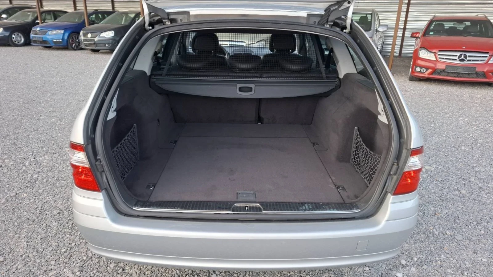 Mercedes-Benz E 200 КОЖА/NAVI/AUTOMATIK - изображение 7
