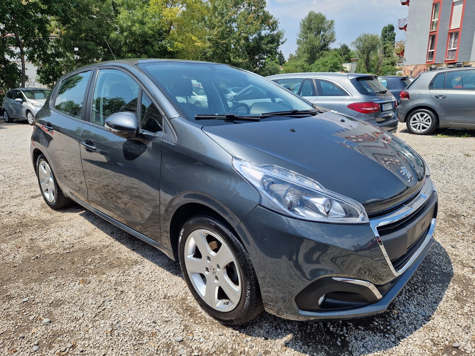 Peugeot 208 1.2i - изображение 3