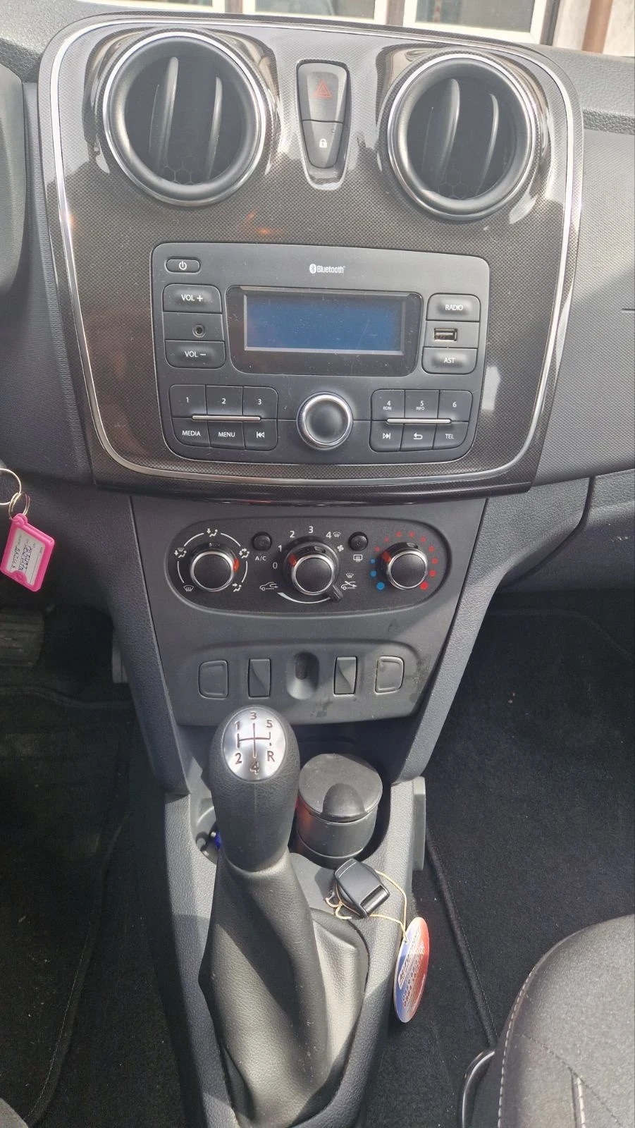 Dacia Sandero  - изображение 10
