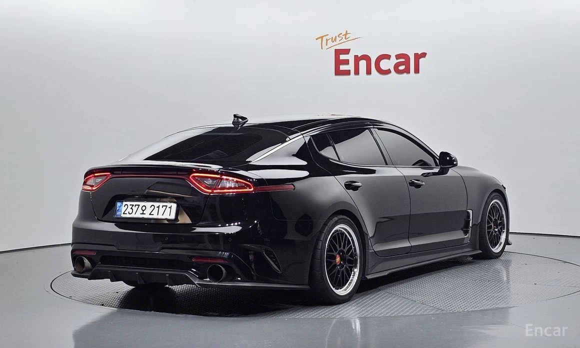 Kia Stinger  - изображение 2
