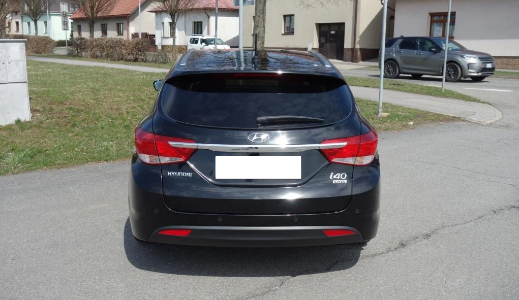 Hyundai I40 COMBI 1.7 CRDi AUTOMAT КОЖА XENON NAVI Подгр./Охл. - изображение 2