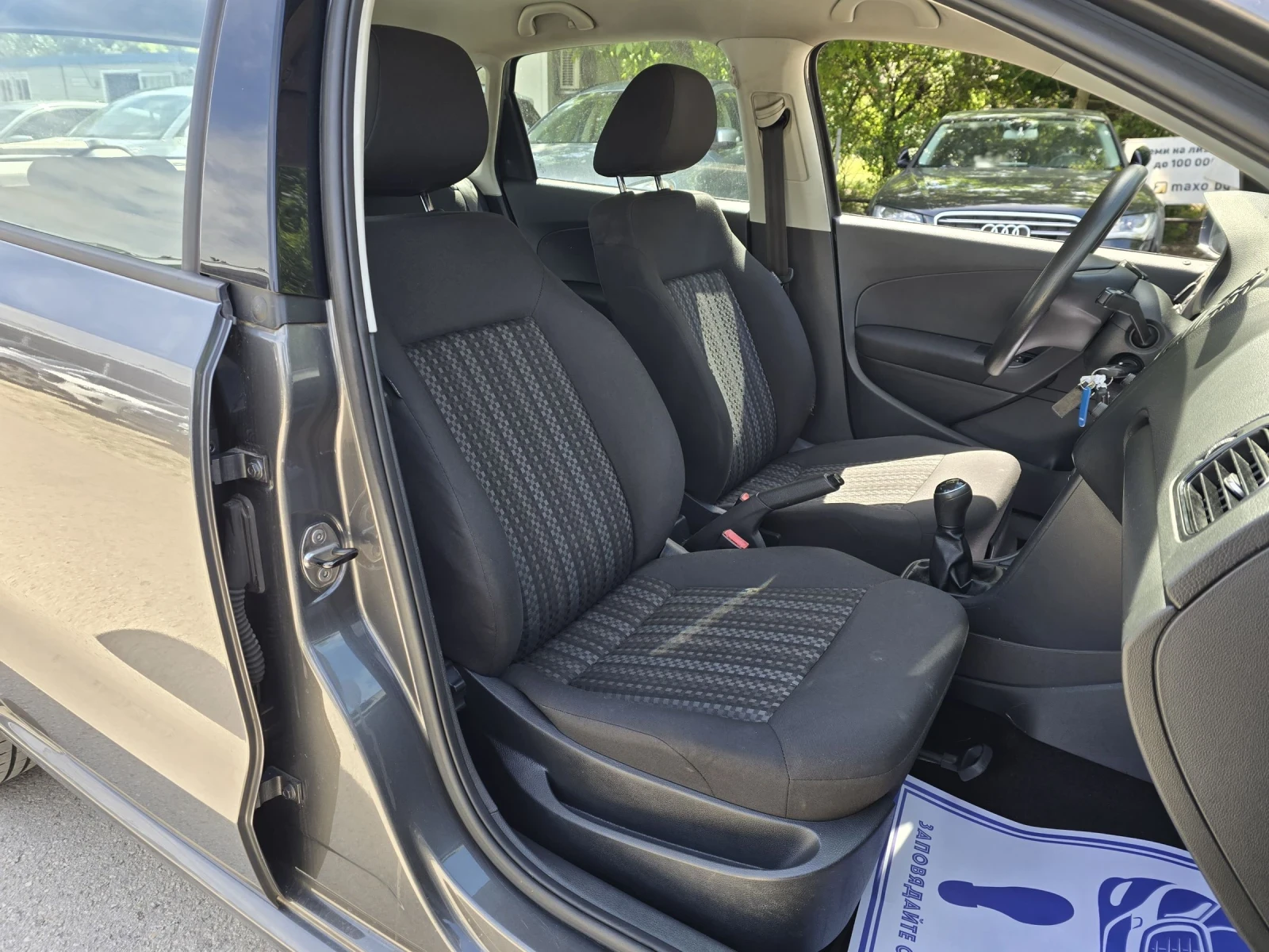 VW Polo 1.4tdi 75к.с 5 скорости, снимка 12 - Автомобили и джипове - 53372661