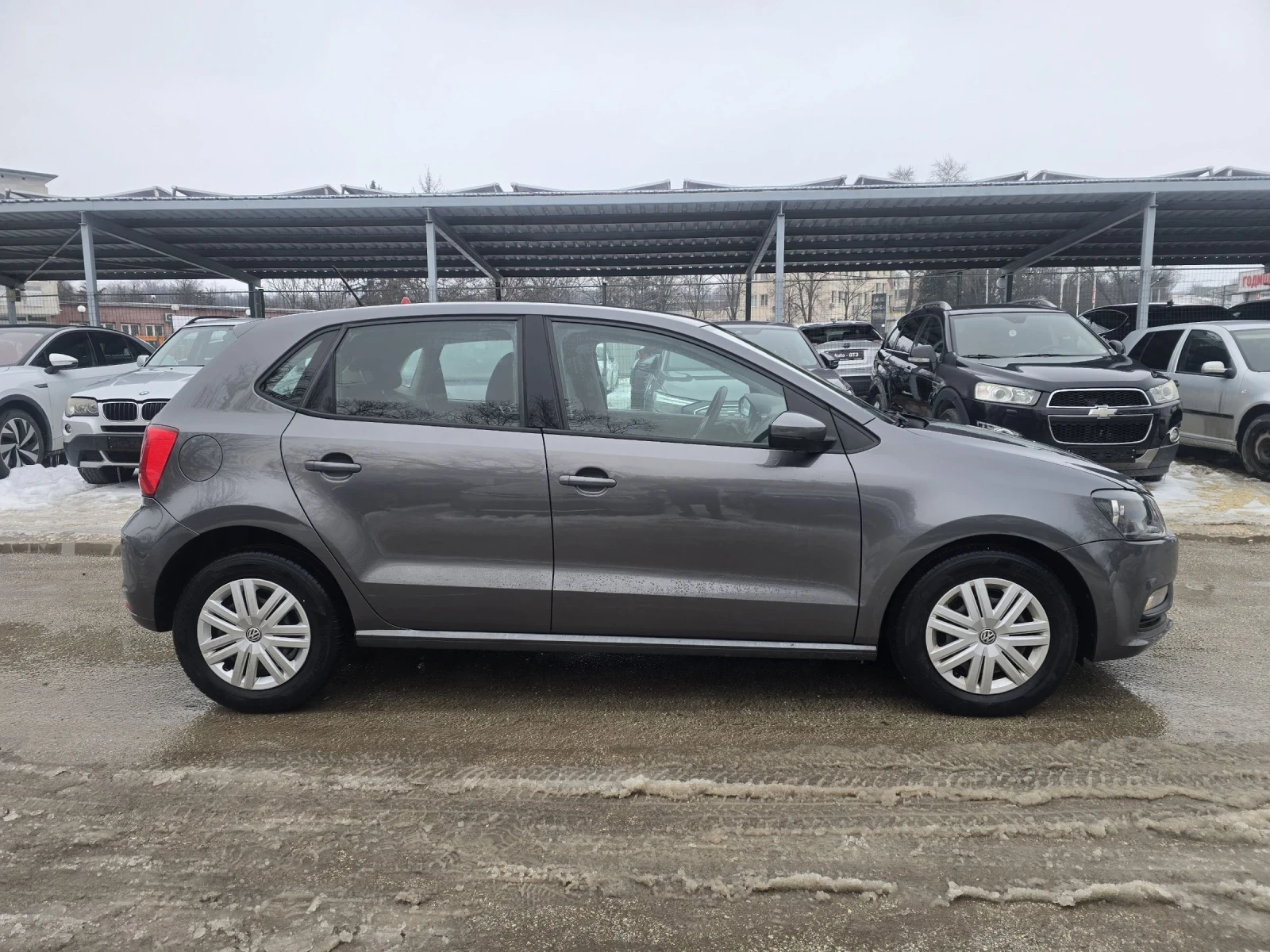 VW Polo 1.4tdi 75к.с 5 скорости - изображение 8