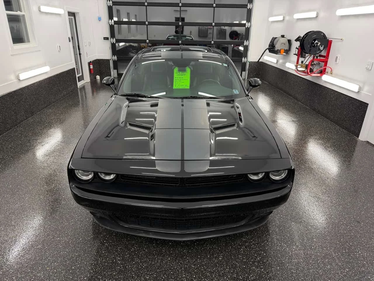 Dodge Challenger * 2dr Cpe R/T * CARFAX * ЦЕНА ДО БГ - изображение 6
