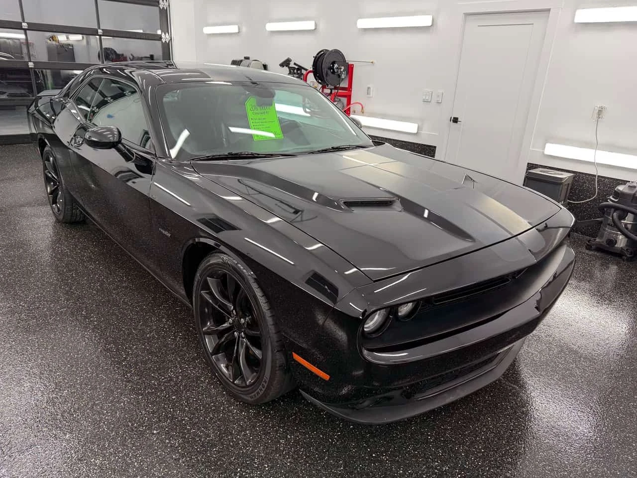 Dodge Challenger * 2dr Cpe R/T * CARFAX * ЦЕНА ДО БГ - изображение 7