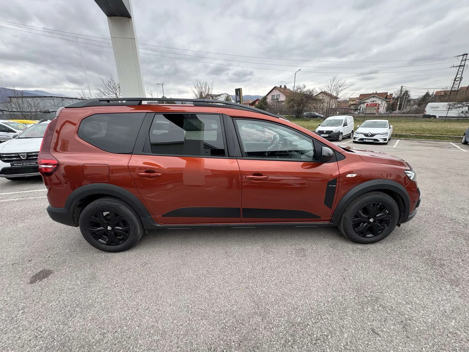 Dacia Jogger 1.0Tce, снимка 7 - Автомобили и джипове - 53901927