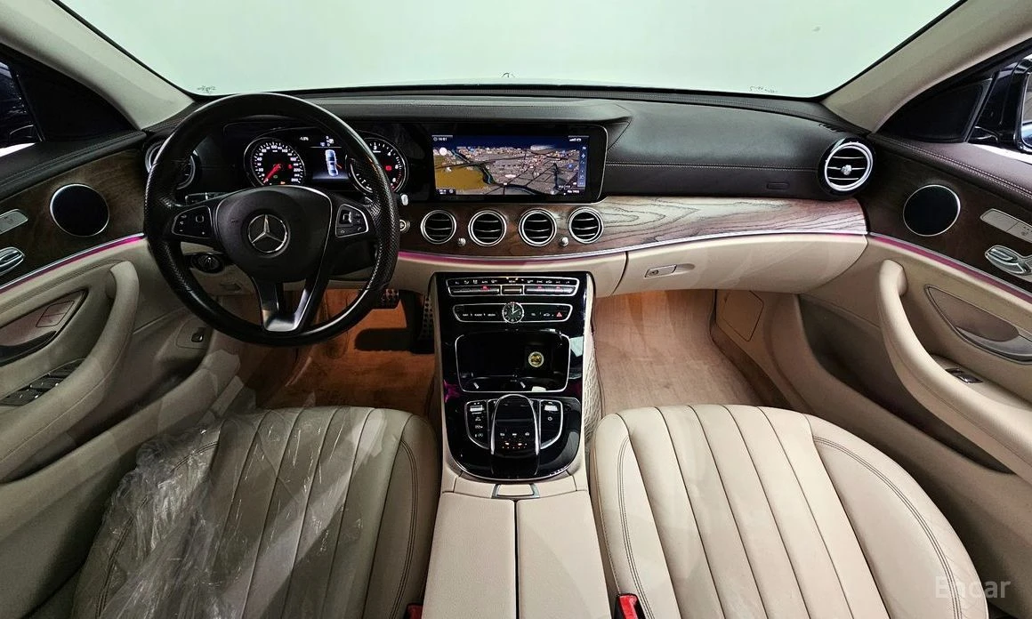 Mercedes-Benz E 220, снимка 7 - Автомобили и джипове - 53995243
