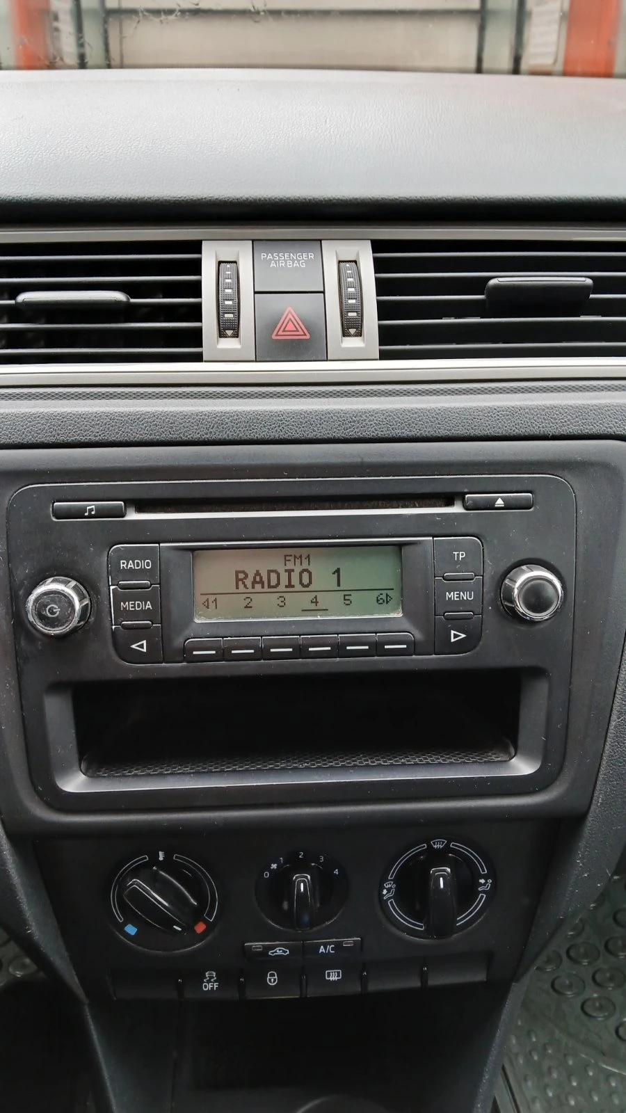 Skoda Rapid, снимка 5 - Автомобили и джипове - 54153513