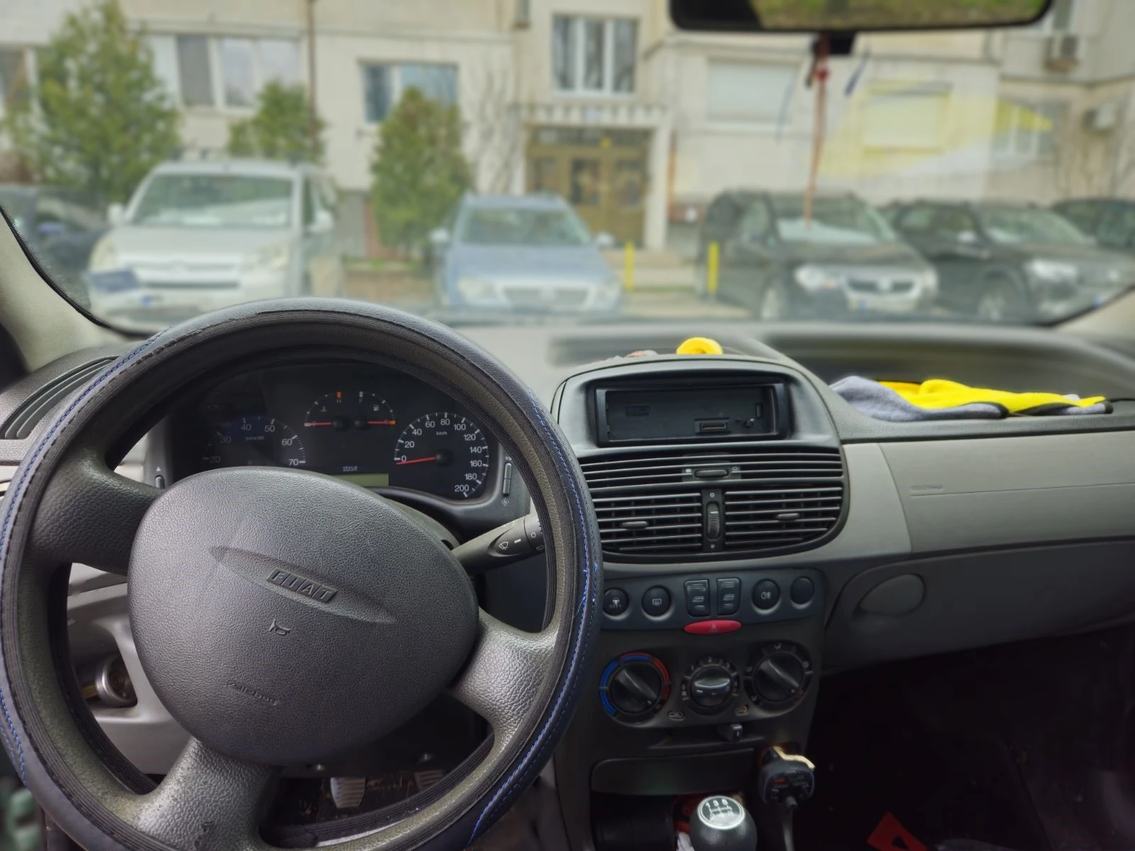Fiat Punto 1.2 16v, снимка 5 - Автомобили и джипове - 54213876
