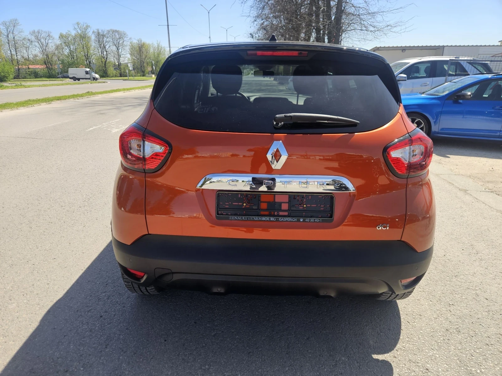 Renault Captur 1.5 DCI  95 k.c., снимка 6 - Автомобили и джипове - 54351693
