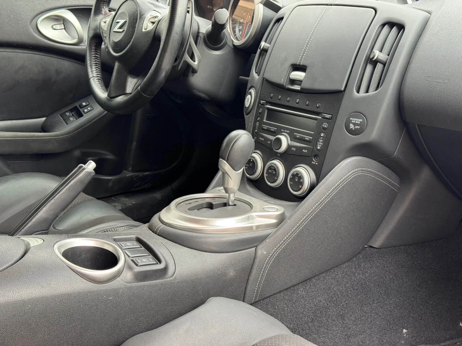 Nissan 370Z Premium, снимка 12 - Автомобили и джипове - 54399218