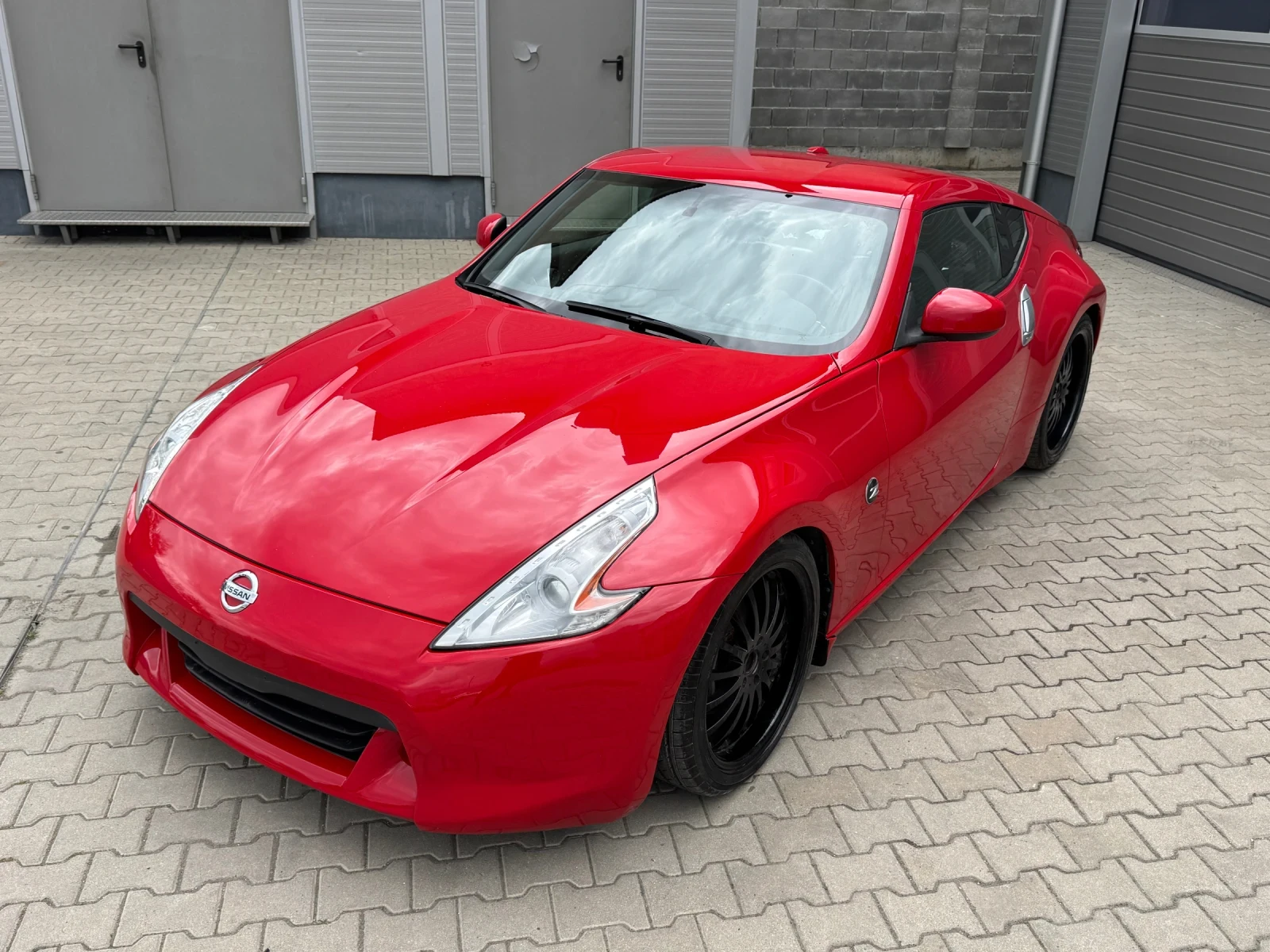 Nissan 370Z Premium, снимка 9 - Автомобили и джипове - 54399218
