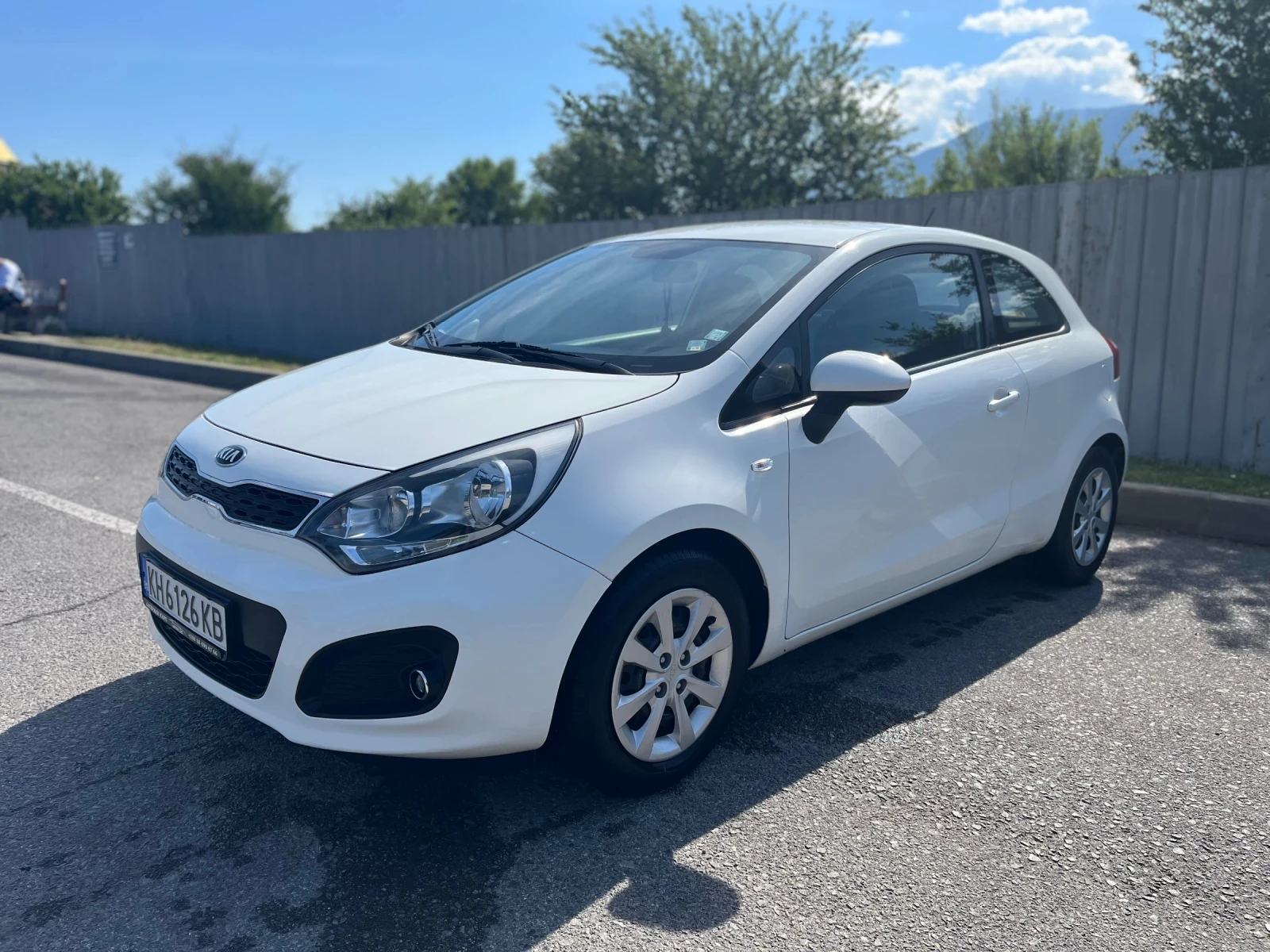 Kia Rio 1.1, снимка 2 - Автомобили и джипове - 54438498