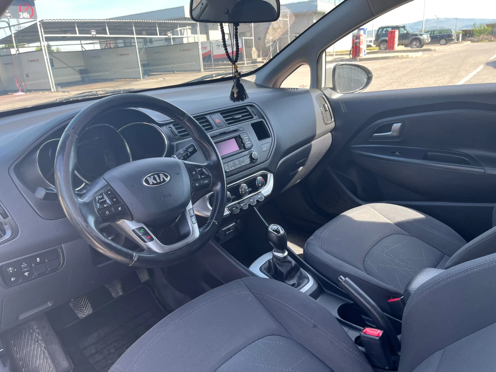 Kia Rio 1.1, снимка 5 - Автомобили и джипове - 54438498