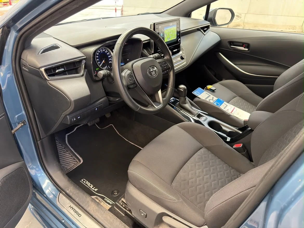 Toyota Corolla Touring Sports 1.8 Hybrid Business | Mobile.bg � ����������� 6