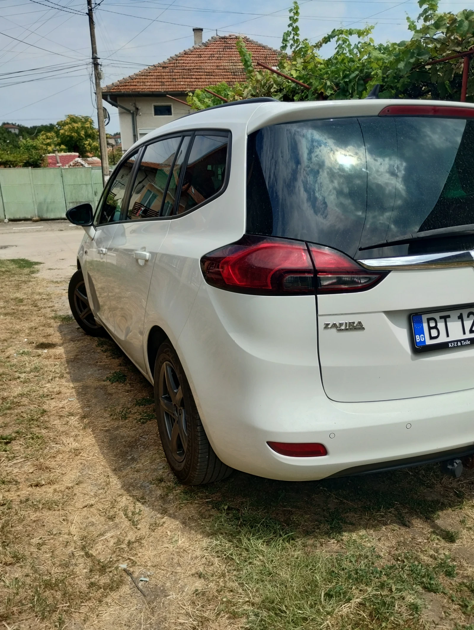 Opel Zafira 1.4, снимка 4 - Автомобили и джипове - 56157424