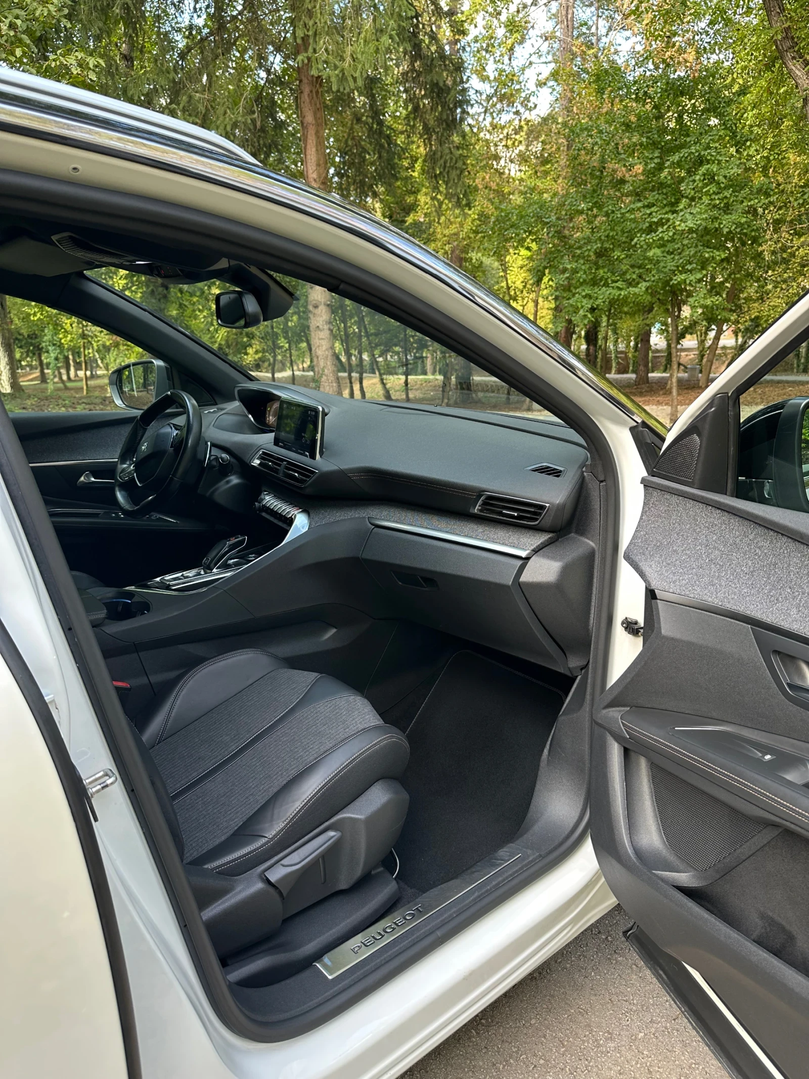 Peugeot 3008 GT Line 2.0, снимка 11 - Автомобили и джипове - 56153235