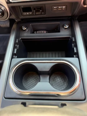 Nissan Titan crew cab Platinum Reserve 5.6 LPG, снимка 13
