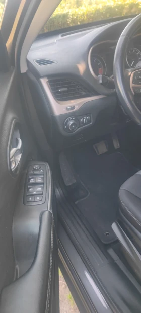 Jeep Cherokee Latitude 4X4  3.2   | Mobile.bg    12