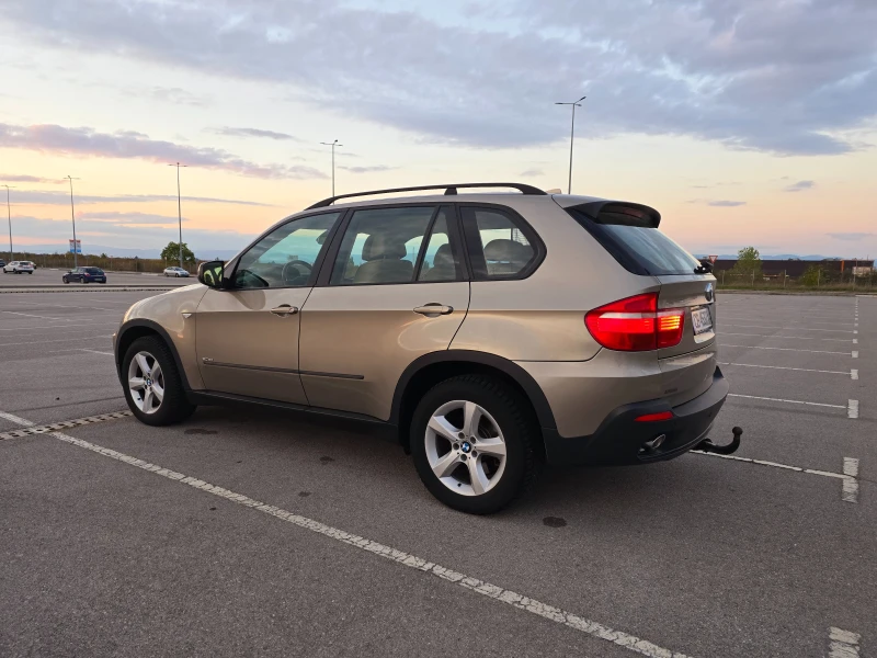 BMW X5 286к.с. КАТО НОВА! ОБДУХВАНЕ/НАВИ/КОЖА/HUD/КАМЕРА, снимка 1 - Автомобили и джипове - 48456638