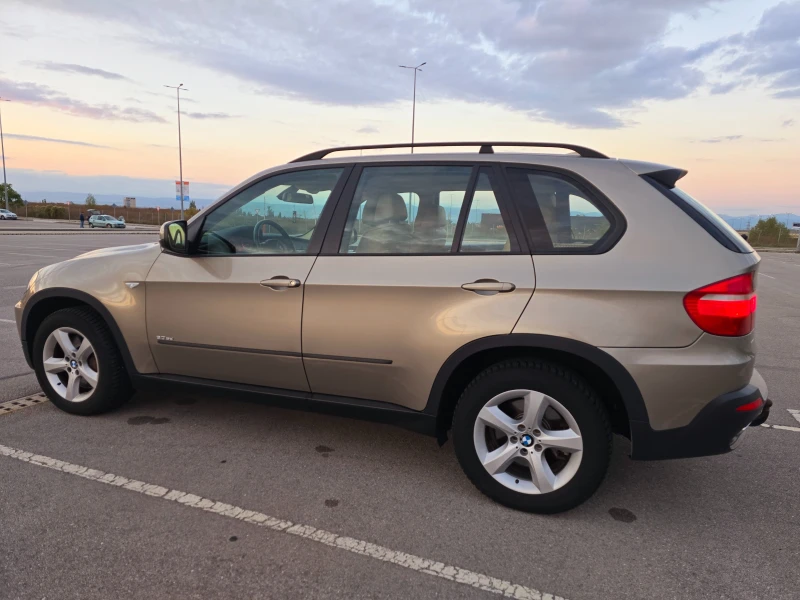 BMW X5 286к.с. КАТО НОВА! ОБДУХВАНЕ/НАВИ/КОЖА/HUD/КАМЕРА, снимка 8 - Автомобили и джипове - 48456638