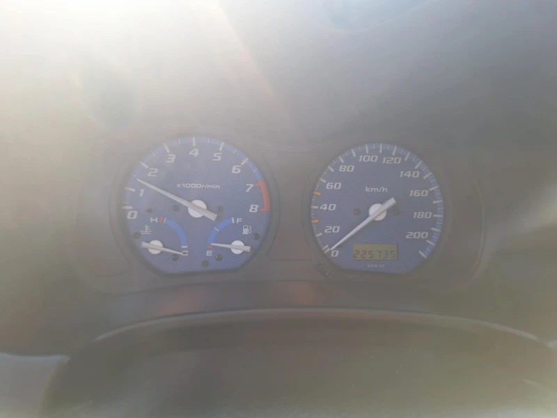 Honda Hr-v 1.6i 4x4, снимка 9 - Автомобили и джипове - 52079544