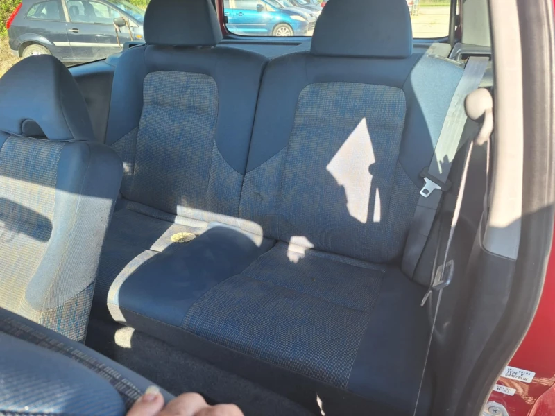 Honda Hr-v 1.6i 4x4, снимка 10 - Автомобили и джипове - 52079544