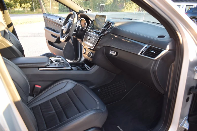 Mercedes-Benz GLE 63 S AMG COUPE/4M/585HP/AIRMATIC/PANORAMA/KLESS/AMBI/757f, снимка 13 - Автомобили и джипове - 51744310