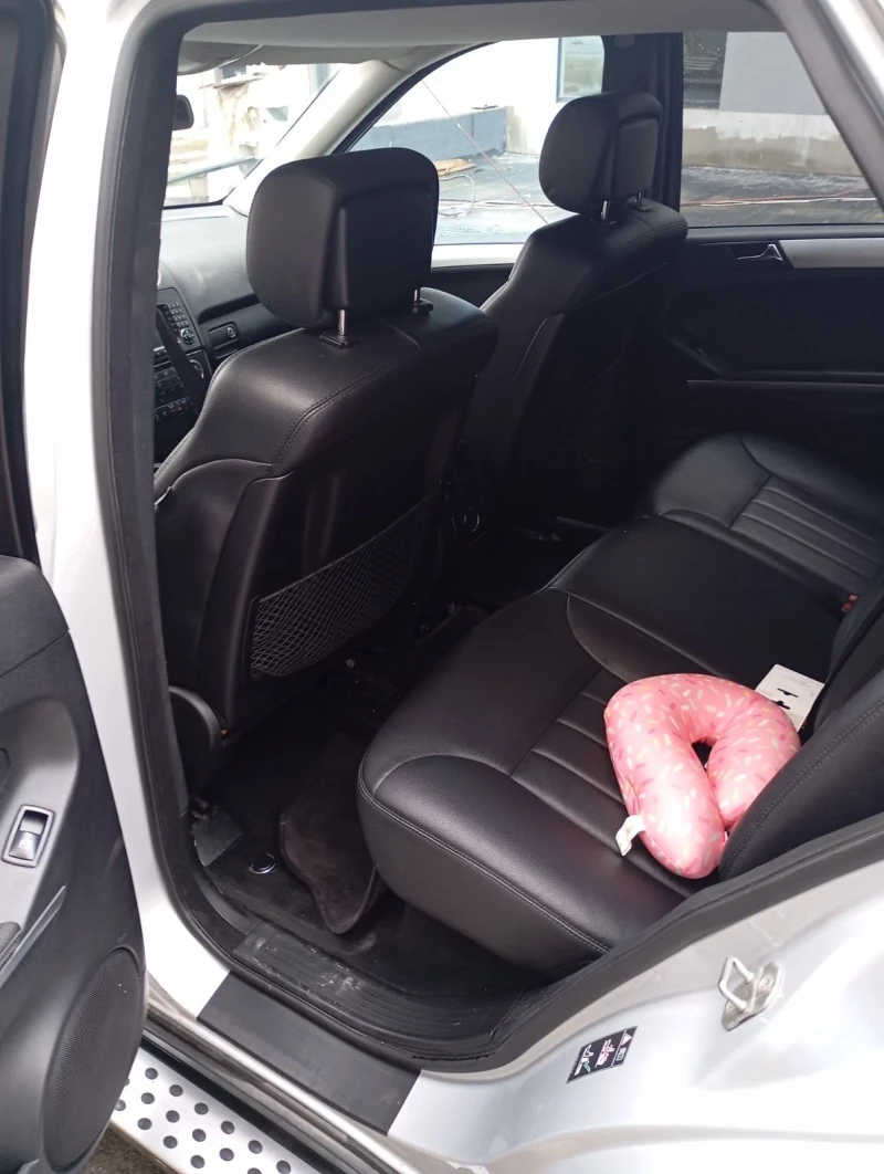 Mercedes-Benz ML 320, снимка 6 - Автомобили и джипове - 53401512