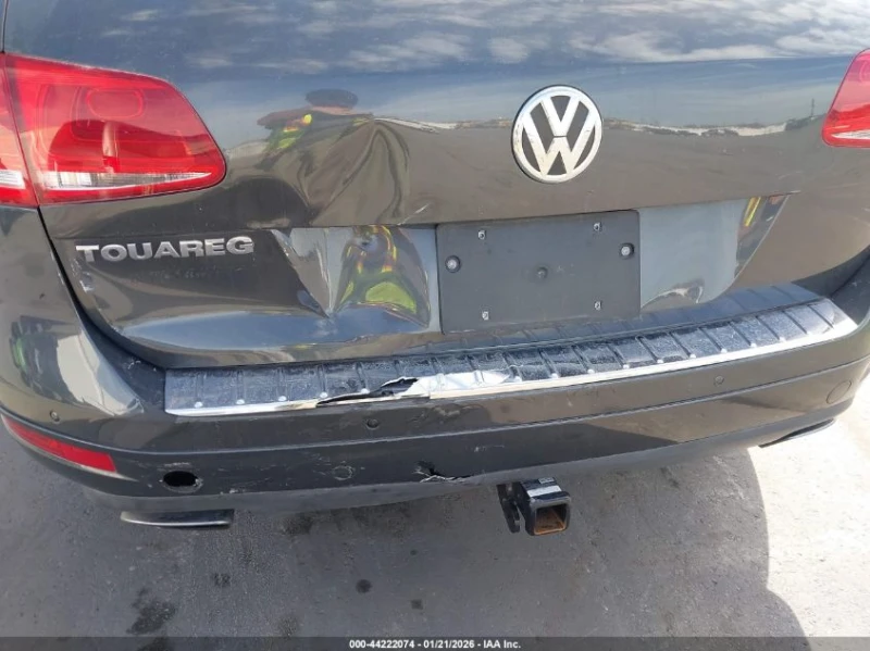 VW Touareg 3.6L V-6 DI, DOHC, VVT, 280HP All Wheel Drive, снимка 11 - Автомобили и джипове - 53482498