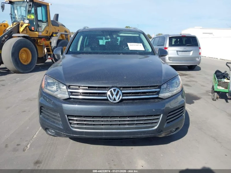 VW Touareg 3.6L V-6 DI, DOHC, VVT, 280HP All Wheel Drive, снимка 4 - Автомобили и джипове - 53482498