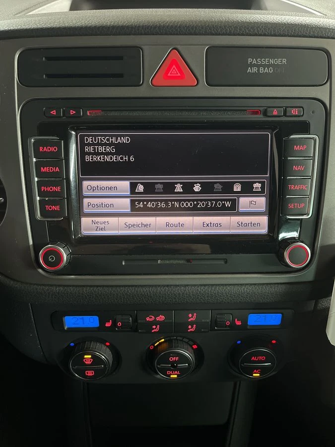 VW Tiguan 2.0TDI 4-MOTION FUL EXTRI !!!! 100% РЕАЛНИ КМ !!!!, снимка 15 - Автомобили и джипове - 53275483