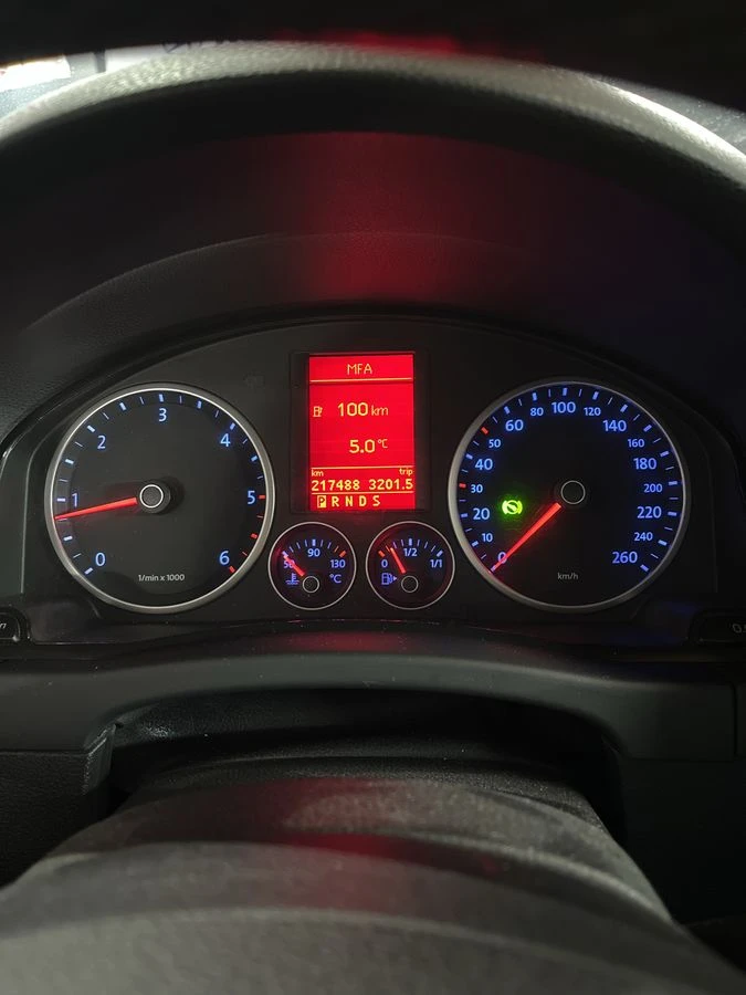 VW Tiguan 2.0TDI 4-MOTION FUL EXTRI !!!! 100% РЕАЛНИ КМ !!!!, снимка 13 - Автомобили и джипове - 53275483