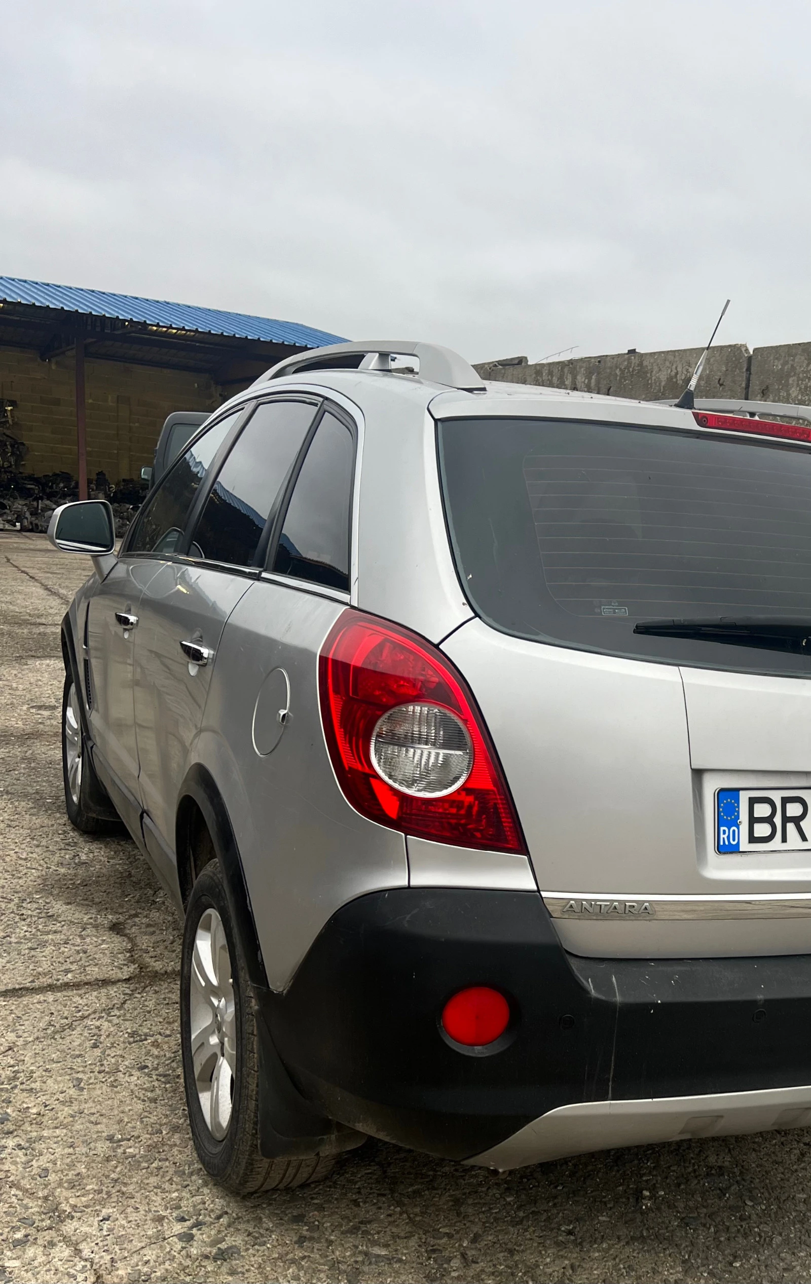 Opel Antara 2.4 i 2.0 d - изображение 2