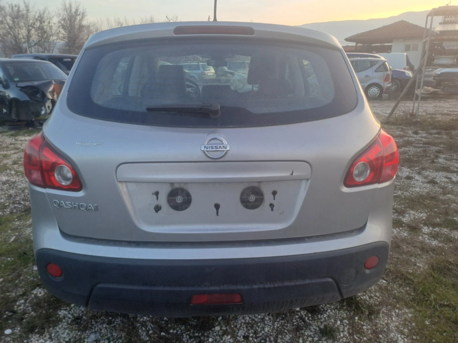 Nissan Qashqai 1.6i - изображение 6