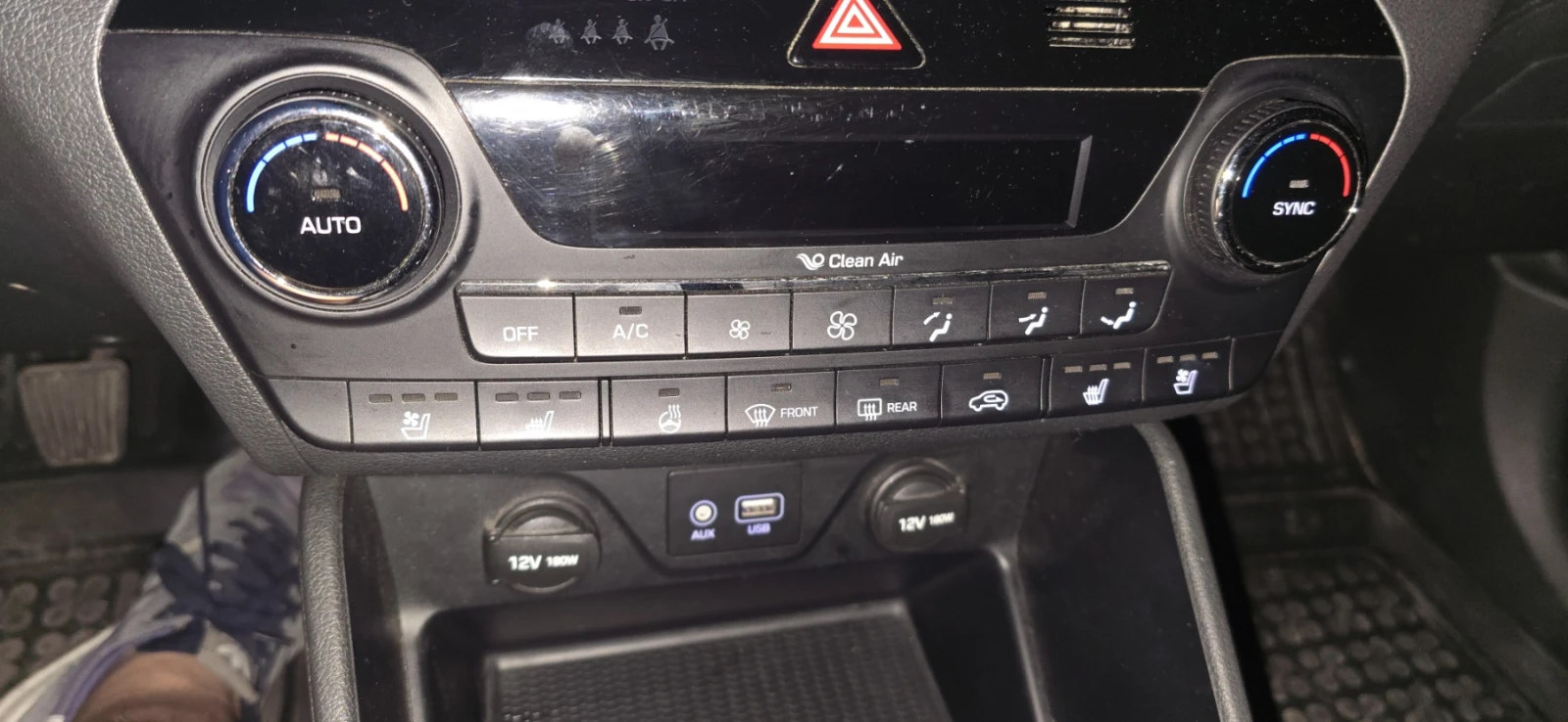 Hyundai Tucson 2.0 Дизел, 4x4, 185 к.с., снимка 6 - Автомобили и джипове - 54658074