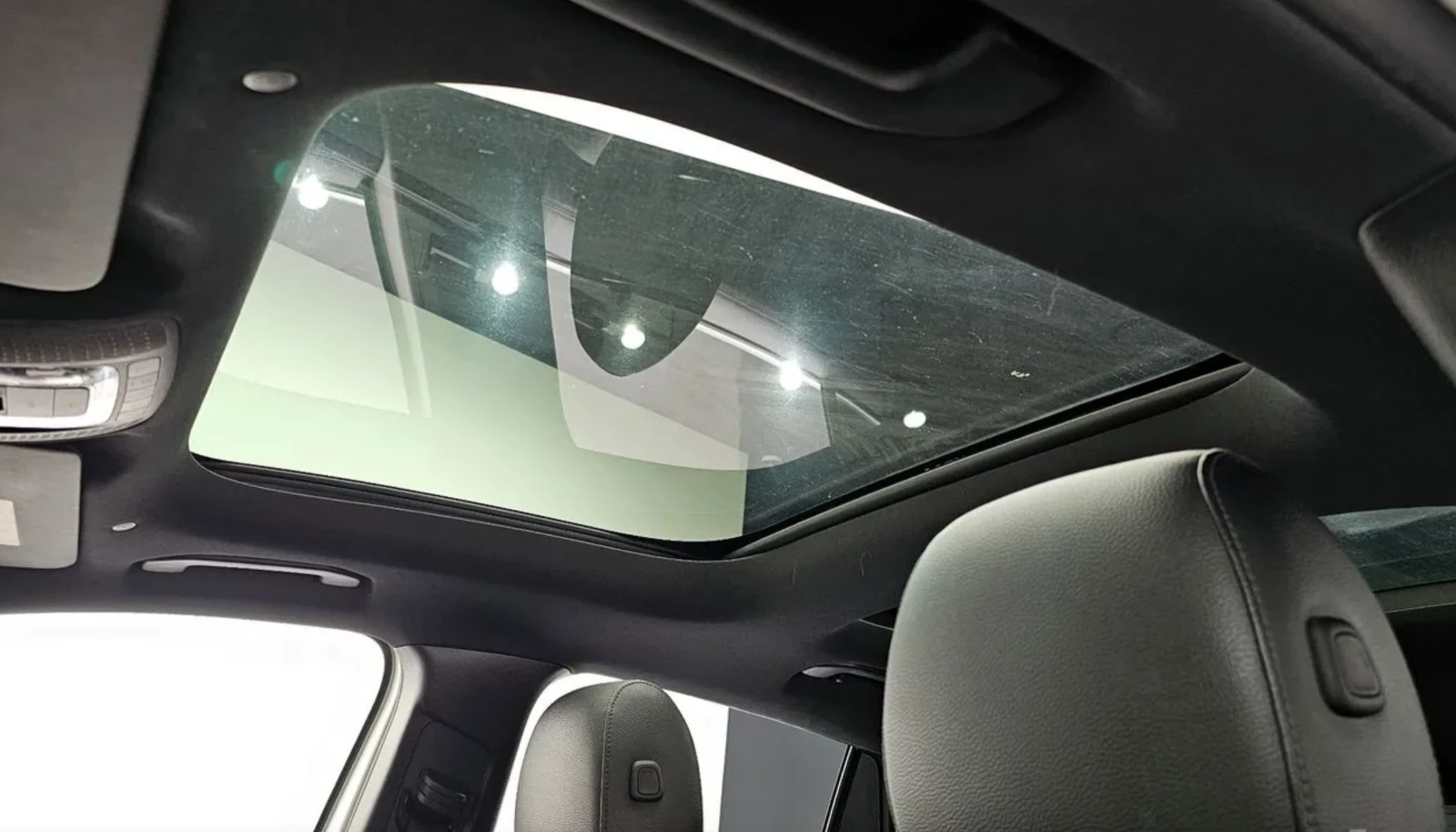 Mercedes-Benz GLA 220 Ambient* Pano* Крайна цена* , снимка 17 - Автомобили и джипове - 54855921
