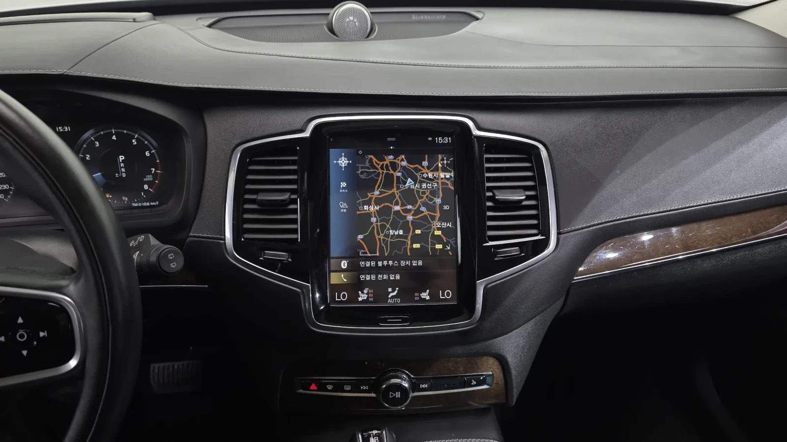 Volvo Xc90 T6 INSCRIPTION * DIS * B&W * ОБДУХ * ПAНO * HUD, снимка 13 - Автомобили и джипове - 54958241