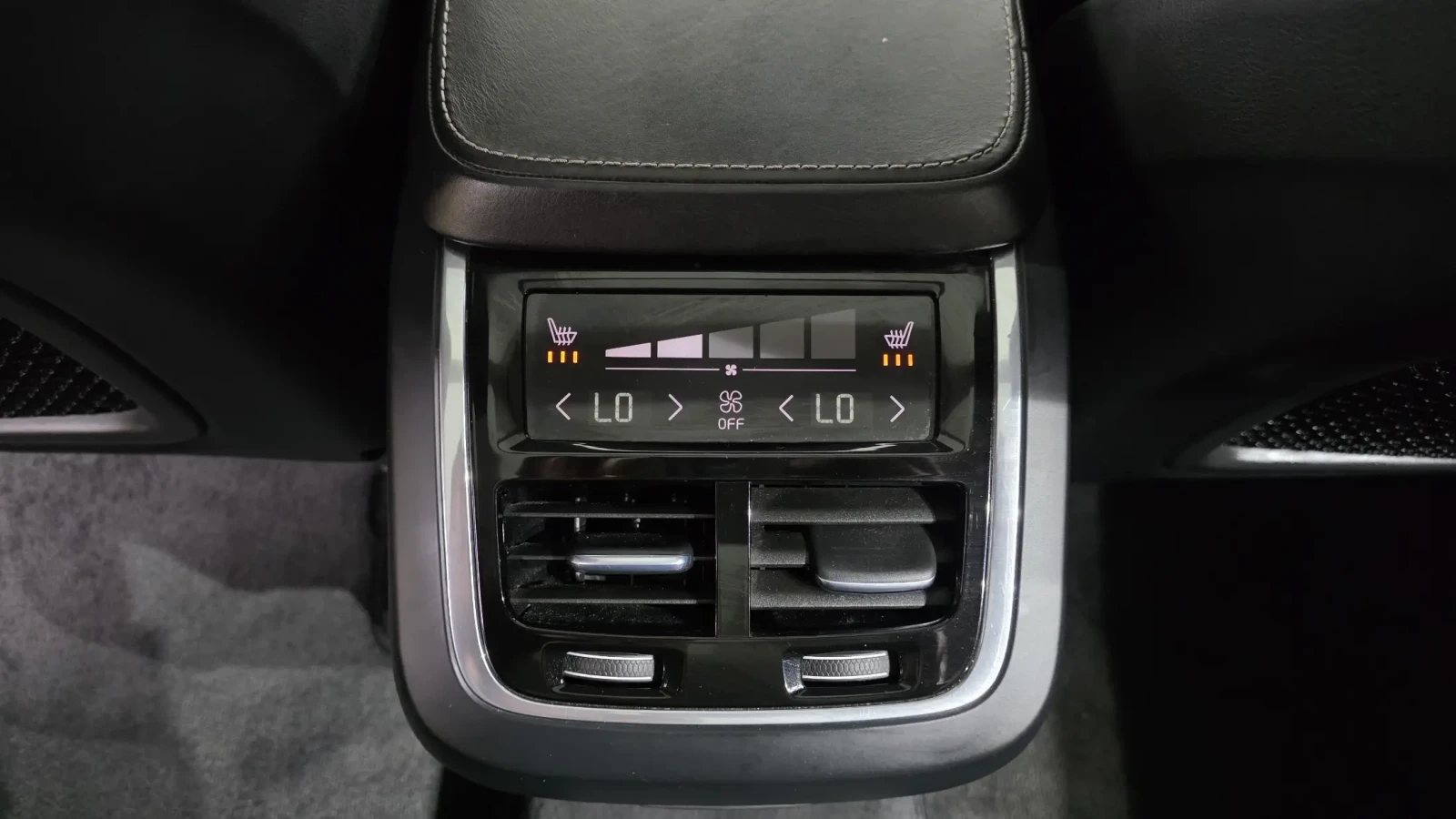 Volvo Xc90 T6 INSCRIPTION * DIS * B&W * ОБДУХ * ПAНO * HUD, снимка 10 - Автомобили и джипове - 54958241