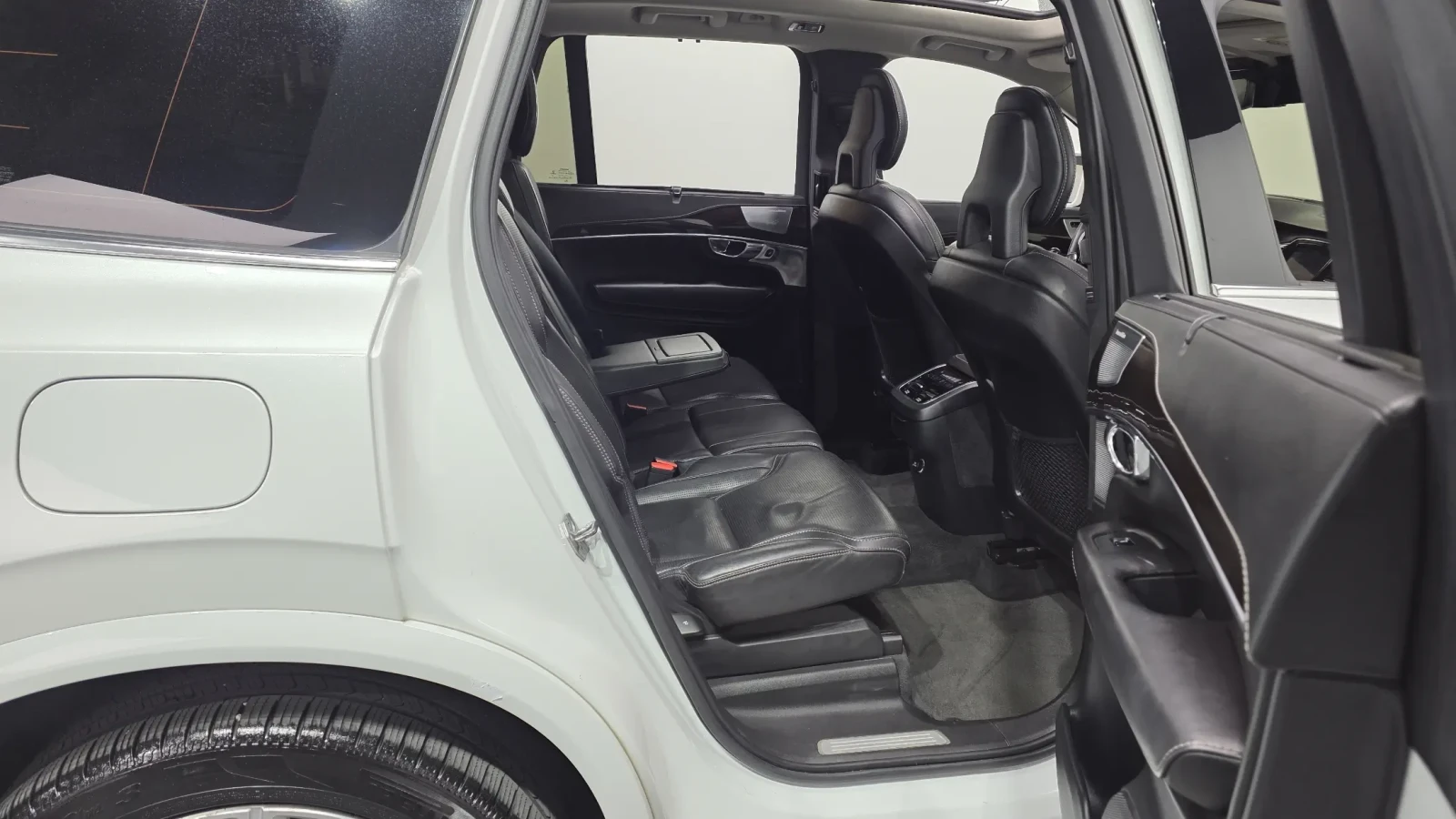 Volvo Xc90 T6 INSCRIPTION * DIS * B&W * ОБДУХ * ПAНO * HUD, снимка 9 - Автомобили и джипове - 54958241