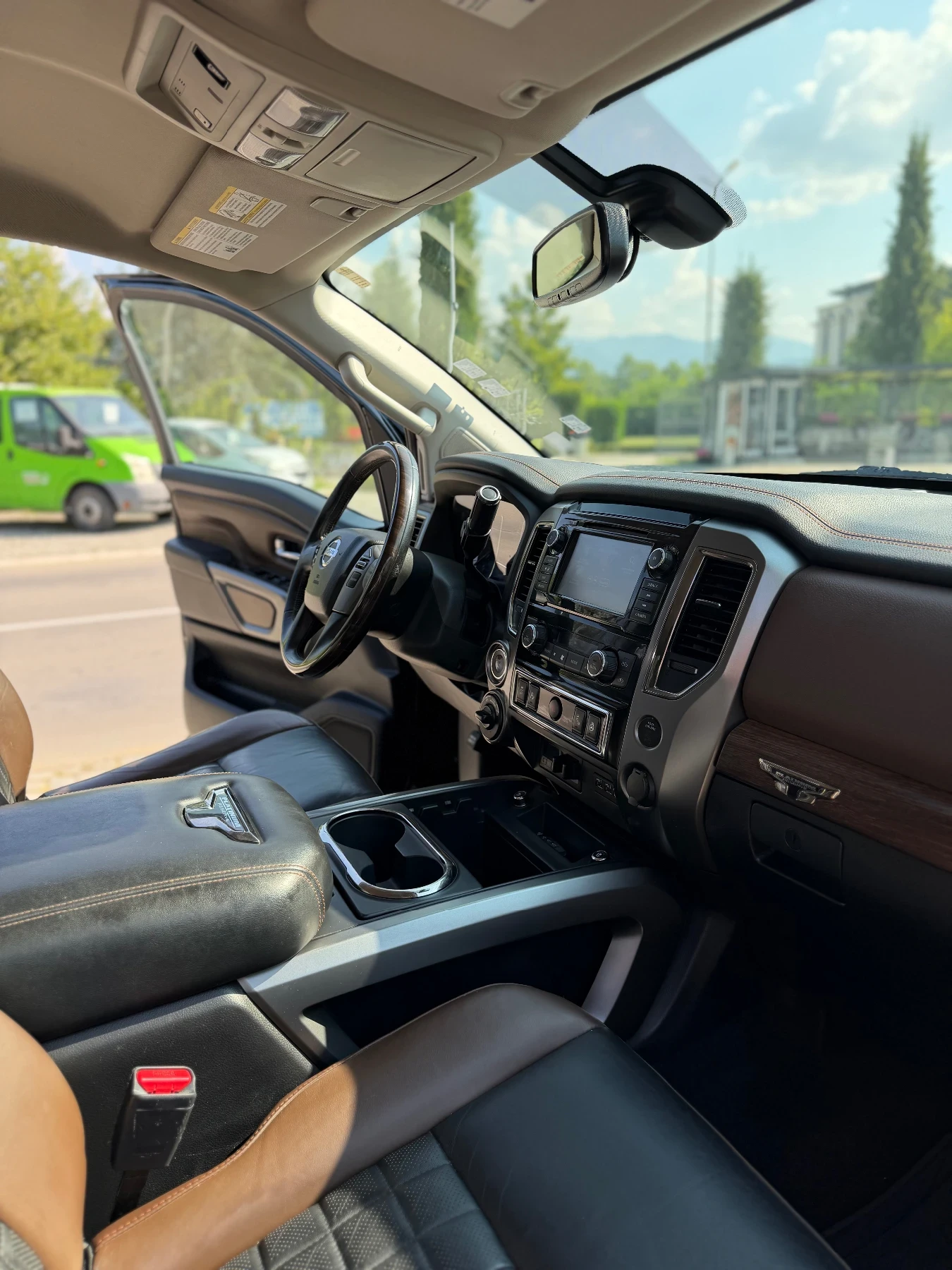 Nissan Titan crew cab Platinum Reserve 5.6 LPG | Mobile.bg � ����������� 9