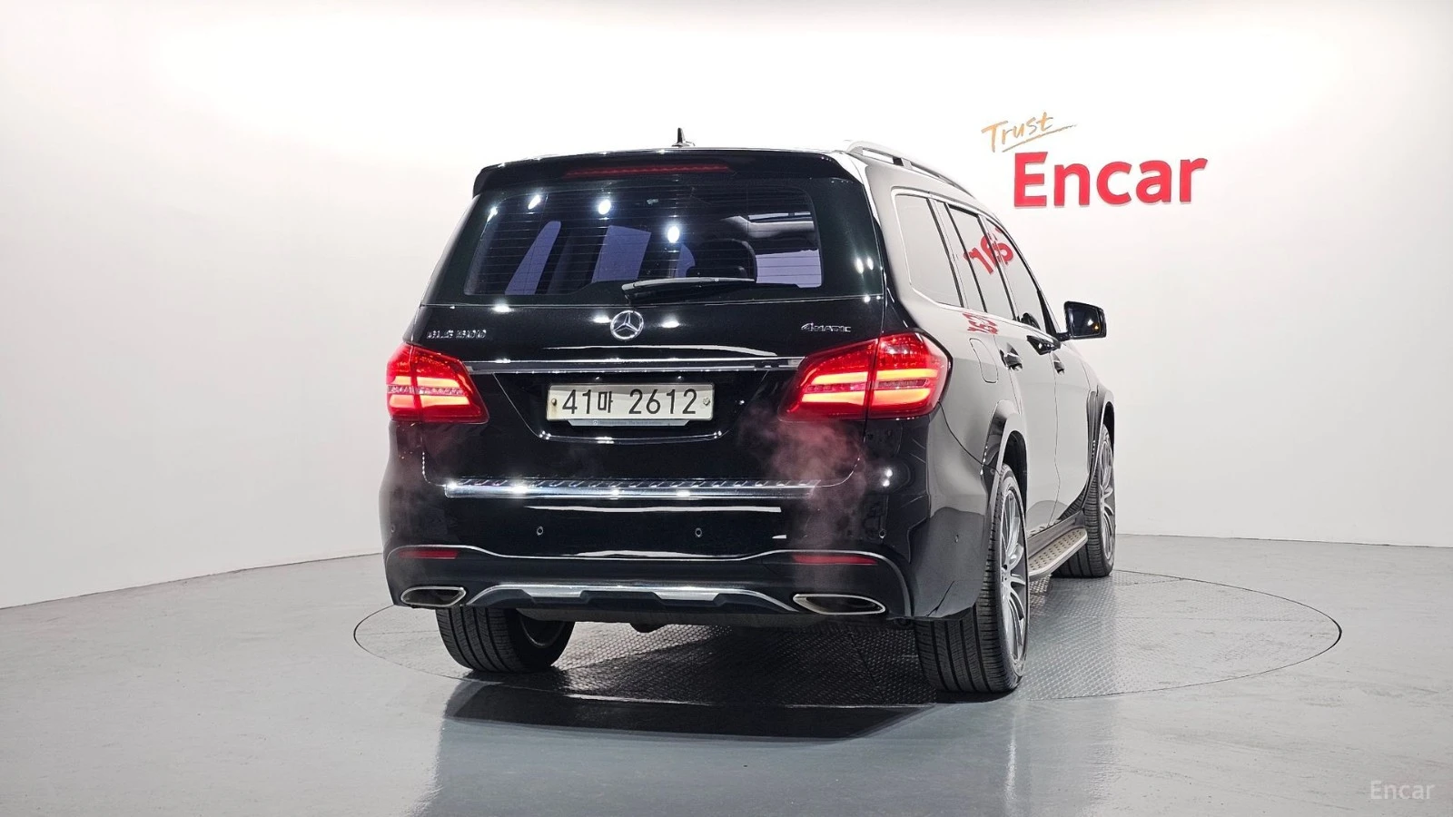 Mercedes-Benz GLS 500 4MATIC* КОЖА* ОБДУХВ* МОНИТОРИ* ПАНО, снимка 4 - Автомобили и джипове - 55425041