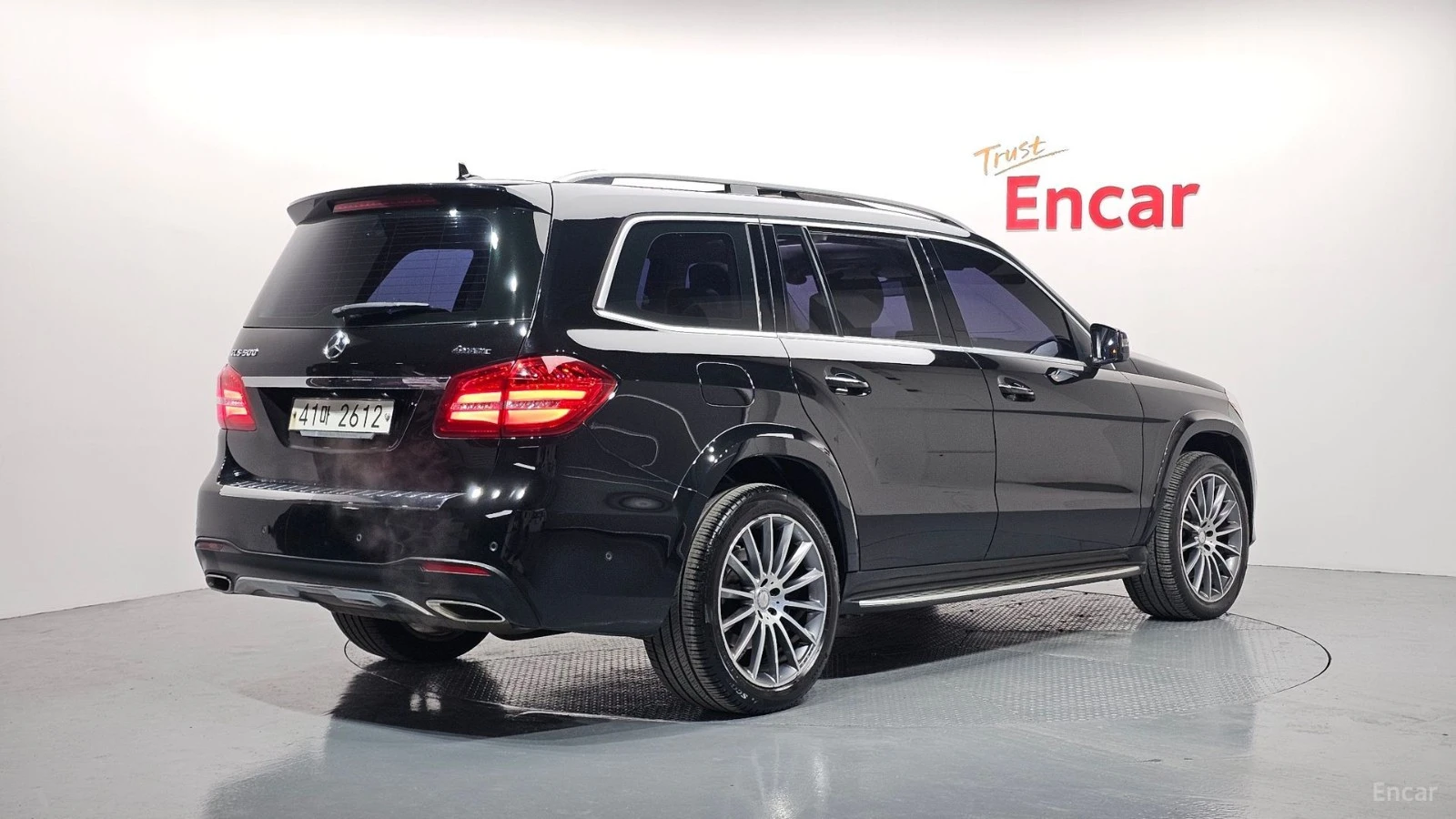 Mercedes-Benz GLS 500 4MATIC* КОЖА* ОБДУХВ* МОНИТОРИ* ПАНО, снимка 2 - Автомобили и джипове - 55425041