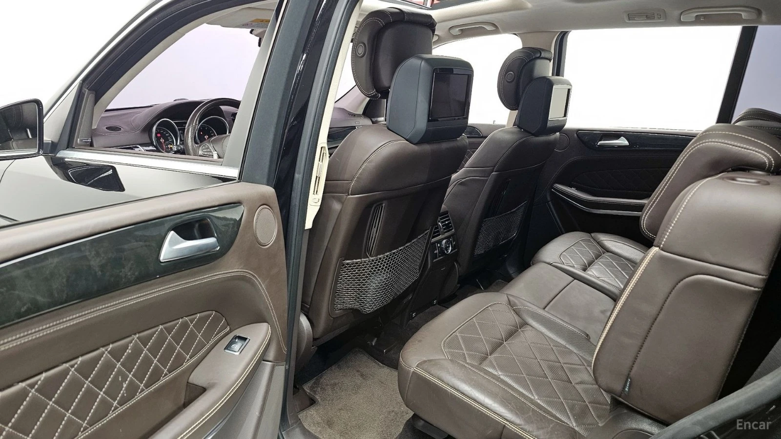 Mercedes-Benz GLS 500 4MATIC* КОЖА* ОБДУХВ* МОНИТОРИ* ПАНО, снимка 9 - Автомобили и джипове - 55425041