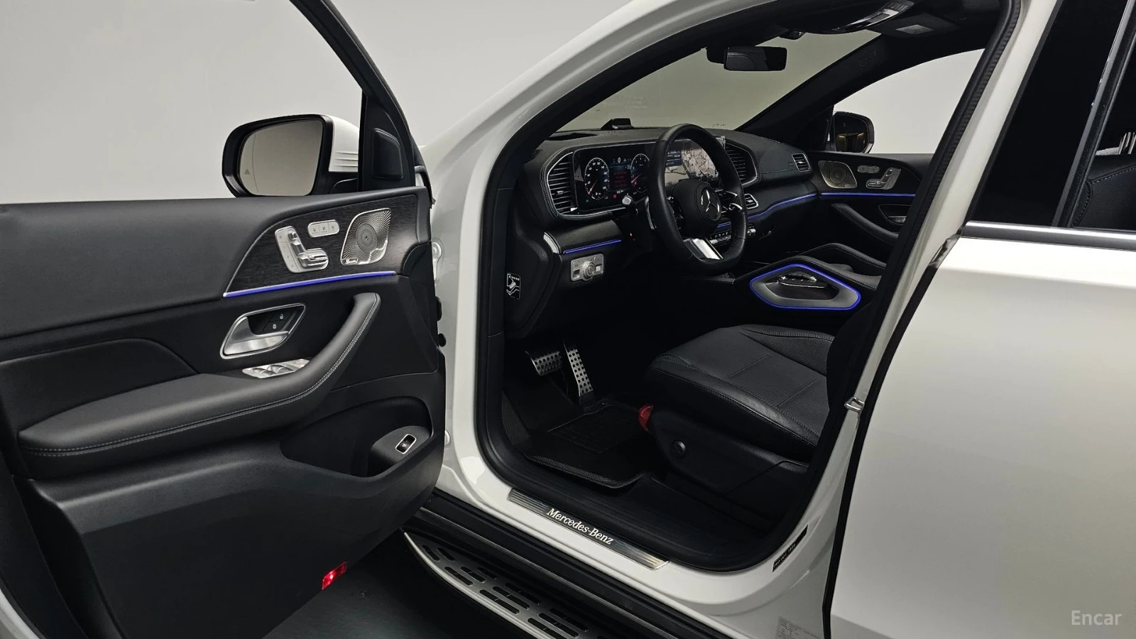 Mercedes-Benz GLE 450 4MATIC COUPE* HUD* 360* КОЖА* ОБДУХВ* ПАНО* НА, снимка 8 - Автомобили и джипове - 55579530