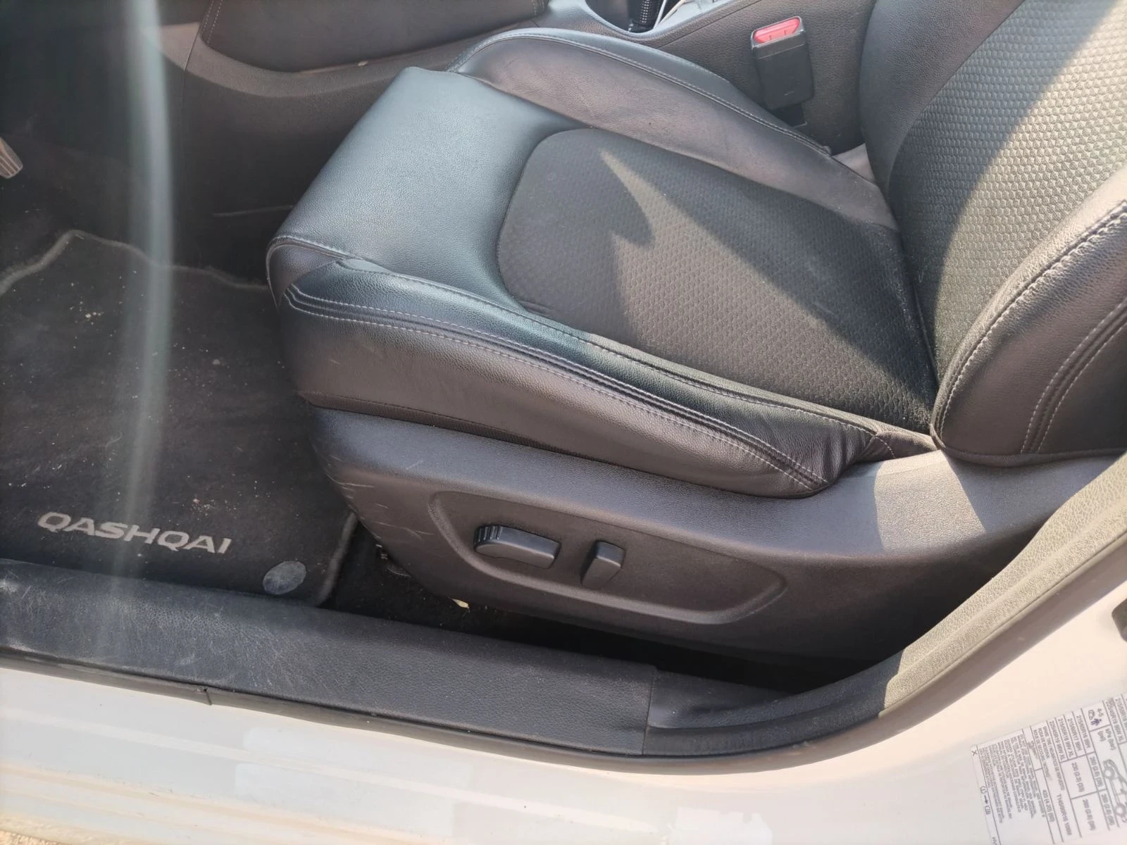 Nissan Qashqai 1.5 dci DCT7, снимка 7 - Автомобили и джипове - 56443411